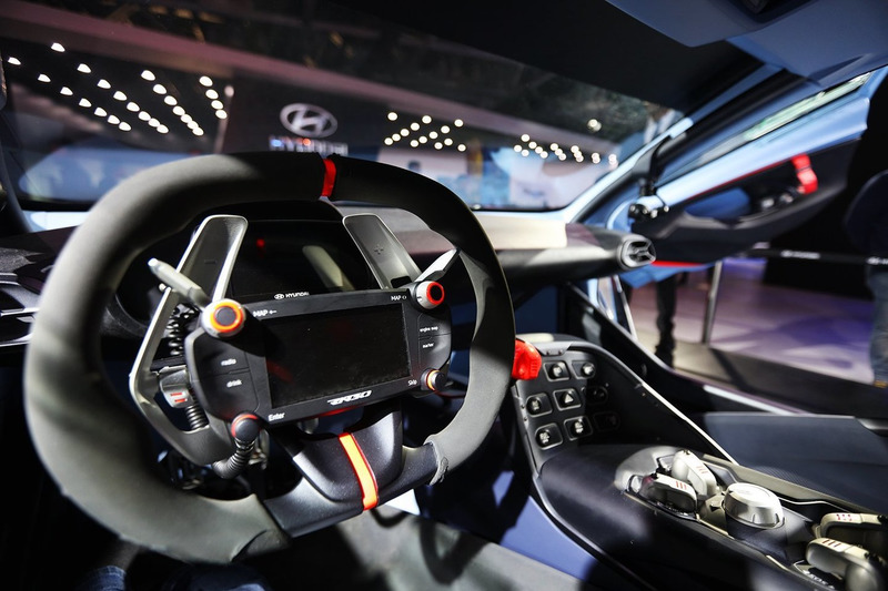 Hyundai RN30 concept cockpit detail