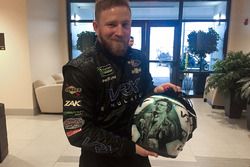 Jeffrey Earnhardt, StarCom Racing Chevrolet, mit Helmdesign in Erinnerung an Dale Earnhardt