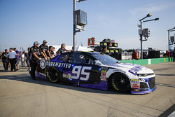 Kasey Kahne, Leavine Family Racing, Chevrolet Camaro Dark Matter presented by Ionomy crew