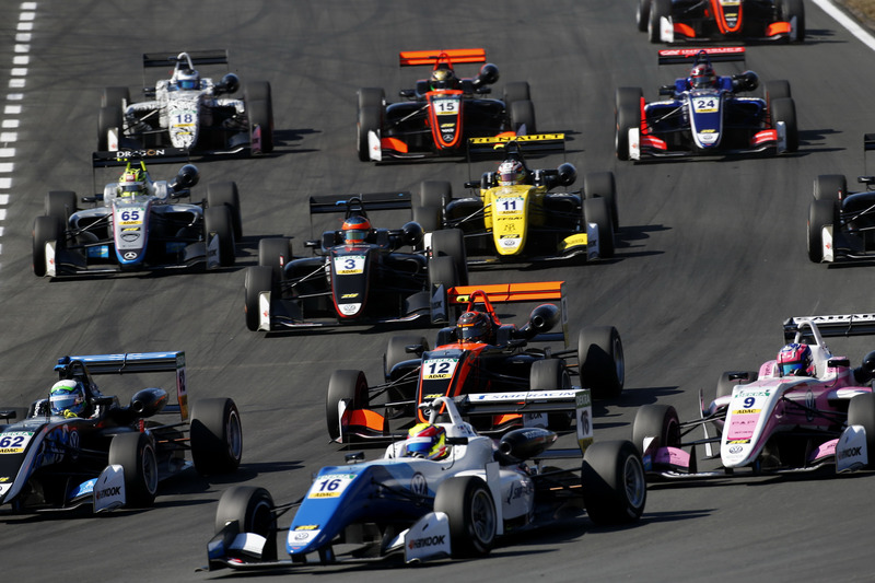 Nikita Troitskiy, Carlin Dallara F317 - Volkswagen