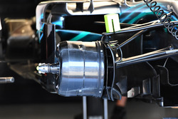 Mercedes-AMG F1 W09 front wheel hub