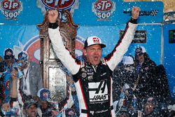 Clint Bowyer, Stewart-Haas Racing, Ford Fusion Haas Automation Demo Day celebra