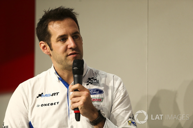 Richard Millener parla con Henry Hope-Frost sull'Autosport Stage