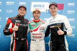 Pole Esteban Guerrieri, Honda Racing Team JAS, Honda Civic WTCC, Rob Huff, All-Inkl Motorsport, Citr