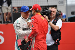 Pole pozisyonu galibi Valtteri Bottas, Mercedes-AMG F1 ve Sebastian Vettel, Ferrari