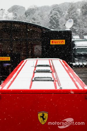Sneeuw op het circuit van Barcelona