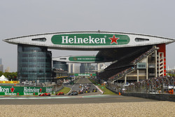 Sebastian Vettel, Ferrari SF71H, Kimi Raikkonen, Ferrari SF71H, Valtteri Bottas, Mercedes AMG F1 W09, Lewis Hamilton, Mercedes AMG F1 W09, Max Verstappen, Red Bull Racing RB14 Tag Heuer