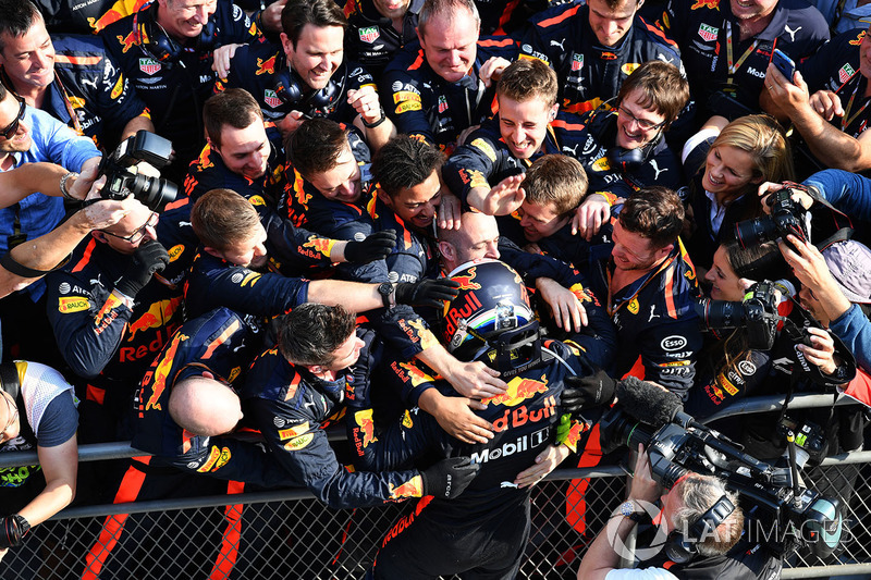 Race winner Daniel Ricciardo, Red Bull Racing celebrates in parc ferme