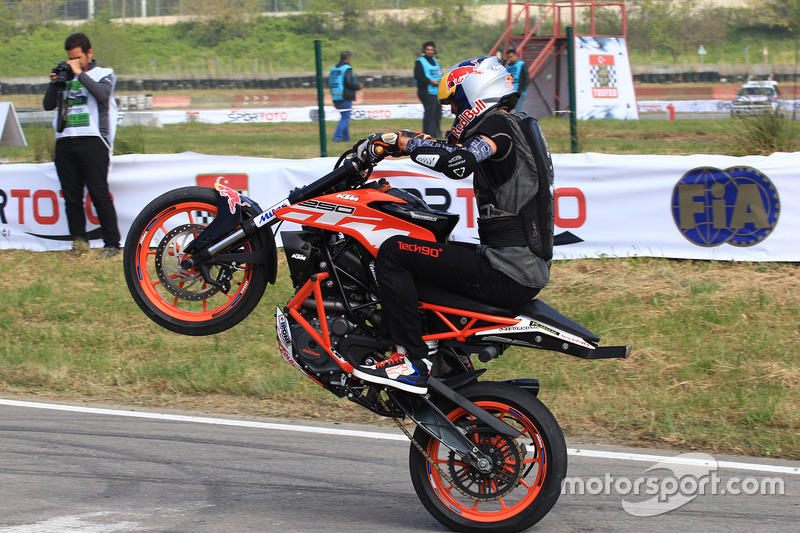 Motosiklet gösterisi