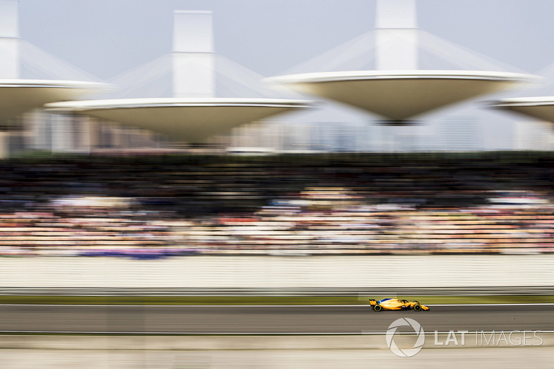 Stoffel Vandoorne, McLaren MCL33 Renault