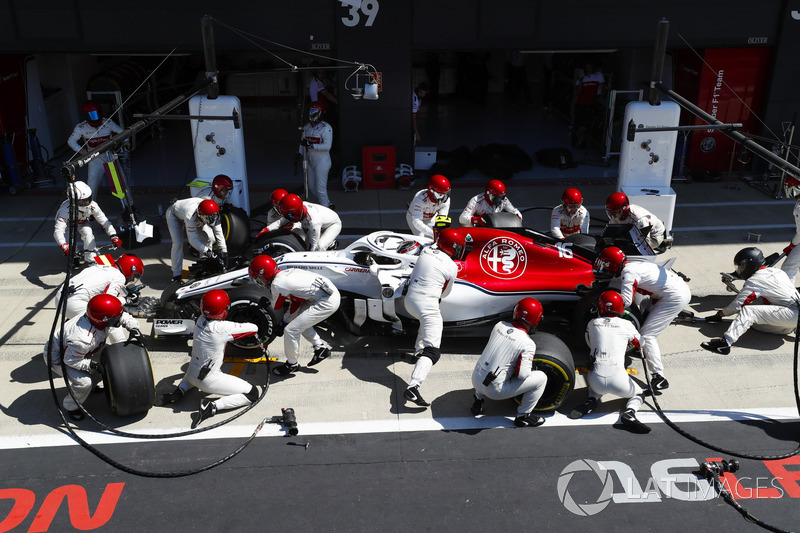 Charles Leclerc, Sauber C37, comes in for a stop