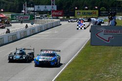 #33 Riley Motorsports Mercedes AMG GT3, GTD: Jeroen Bleekemolen, Ben Keating, #10 Wayne Taylor Racing Cadillac DPi, P: Renger van der Zande, Jordan Taylor