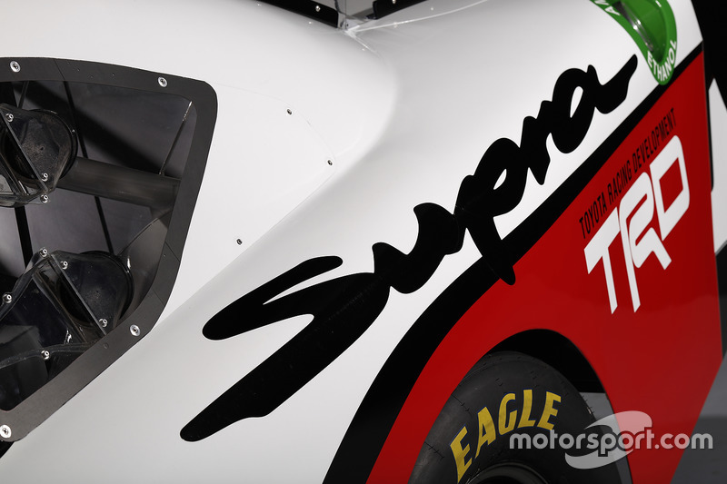 Автомобиль Toyota Supra 2019 года для чемпионата NASCAR Xfinity