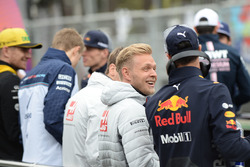 Kevin Magnussen, Haas F1 and Daniel Ricciardo, Red Bull Racing on the drivers parade