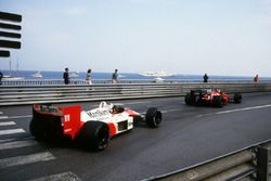 Gerhard Berger, Ferrari Ferrari F1/87/88C; Alain Prost, McLaren MP4/4