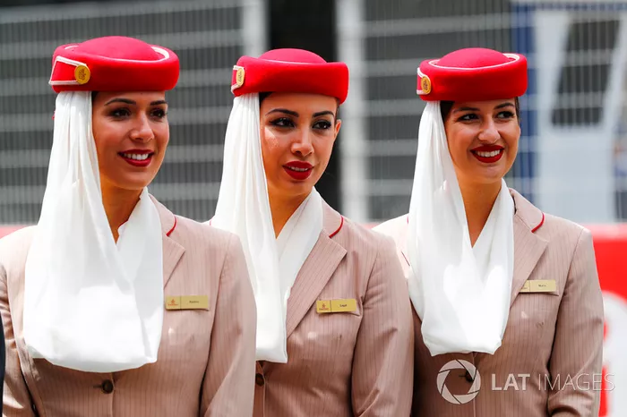 Auxiliares de vuelo de Emirates Airlines