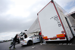Preparativi nel paddock