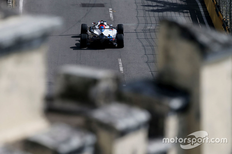 Sacha Fenestraz, Vaillante-Carlin