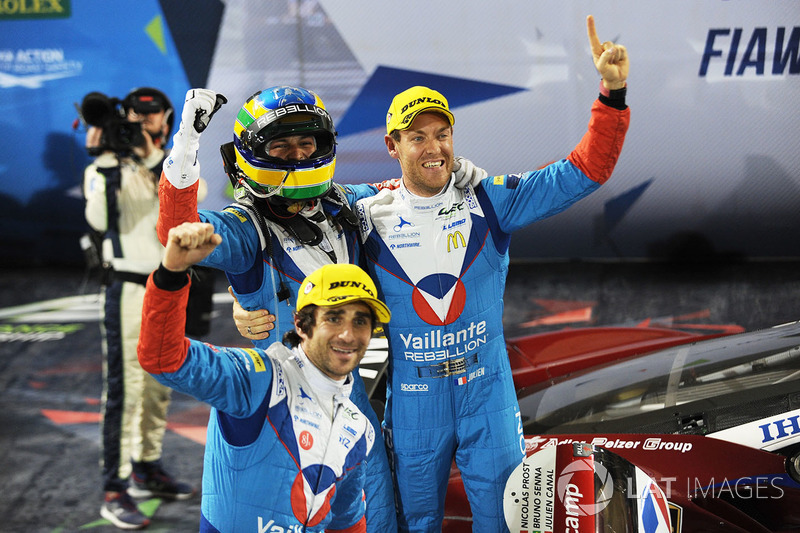 Primo posto LMP2 #31 Vaillante Rebellion ORECA 07-Gibson: Julien Canal, Nicolas Prost, Bruno Senna