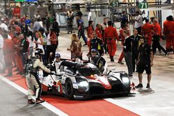 I vincitori della gara #8 Toyota Gazoo Racing Toyota TS050-Hybrid: Sebastien Buemi, Anthony Davidson