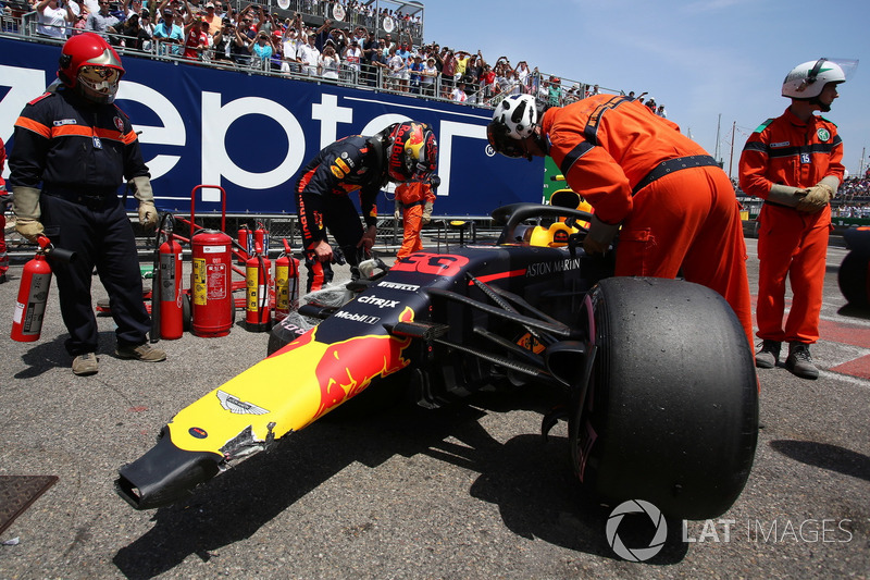 Insiden kecelakaan Max Verstappen, Red Bull Racing RB14