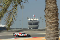 #8 Toyota Gazoo Racing Toyota TS050-Hybrid: Sébastien Buemi, Anthony Davidson, Kazuki Nakajima