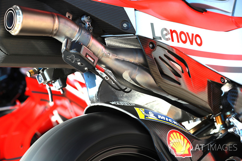 Andrea Dovizioso, Ducati Team, exhaust
