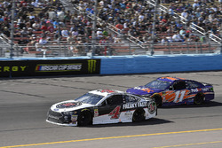 Kevin Harvick, Stewart-Haas Racing, Ford Fusion Jimmy John's and Denny Hamlin, Joe Gibbs Racing, Toyota Camry FedEx Freight