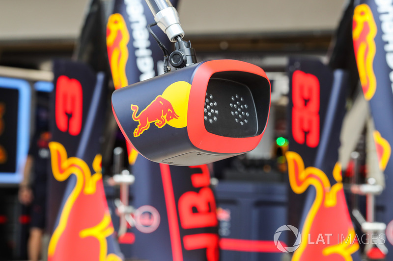 Red Bull Racing pit stop light