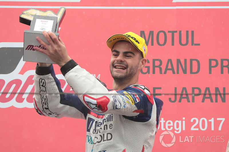 Podium: ganador, Romano Fenati, Snipers Team