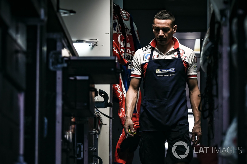 Mechanic of Pramac Racing Ducati