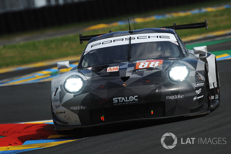 44. Халед Аль-Кубайси, Джорджо Рода, Маттео Кайроли, Dempsey-Proton Racing, Porsche 911 RSR (№88)