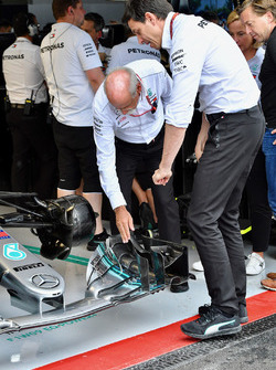 Toto Wolff, Direttore del Motorsport Mercedes AMG F1, e Dr. Dieter Zetsche, CEO Daimler AG