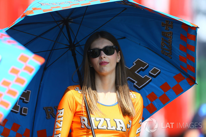 Chica de la parrilla