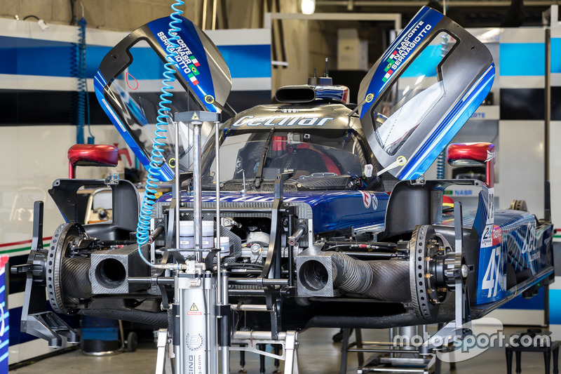 #47 Cetilar Villorba Corse Dallara P217 Gibson