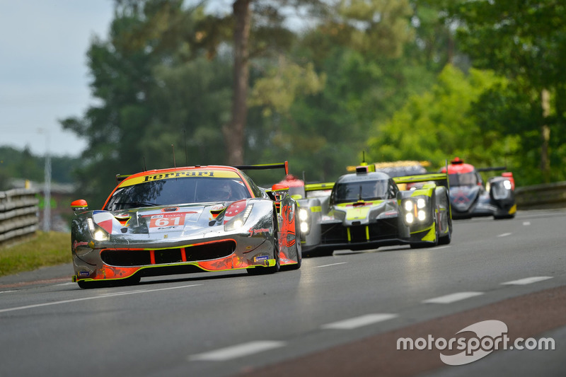 #61 Clearwater Racing Ferrari 488 GTE: Weng Sun Mok, Keita Sawa, Matthew Griffin