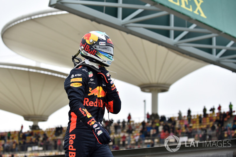 Daniel Ricciardo, Red Bull Racing detenido en pista