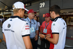 Marcus Ericsson, Sauber et Charles Leclerc, Sauber avec Oscar Fangio, et Ruben Fangio,