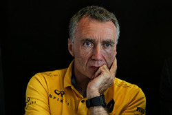 Bob Bell, Renault Sport F1 Team Chief Technical Officer, tijdens een mediabijeenkomst