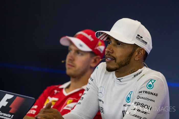 Race winner Lewis Hamilton, Mercedes AMG F1, second place Sebastian Vettel, Ferrari