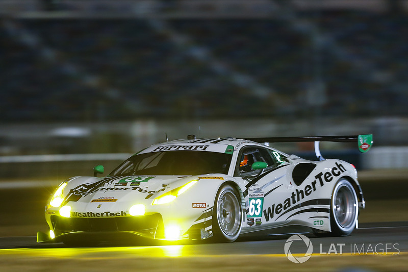 #63 Scuderia Corsa Ferrari 488 GT3, GTD: Cooper MacNeil, Alessandro Balzan, Gunnar Jeannette, Jeff Segal