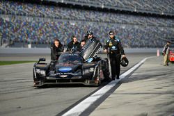 #10 Wayne Taylor Racing Cadillac DPi, P: Renger van der Zande, Jordan Taylor, Ryan Hunter-Reay