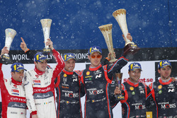 Podium: winners Thierry Neuville, Nicolas Gilsoul, Hyundai Motorsport, second place Craig Breen, Sco