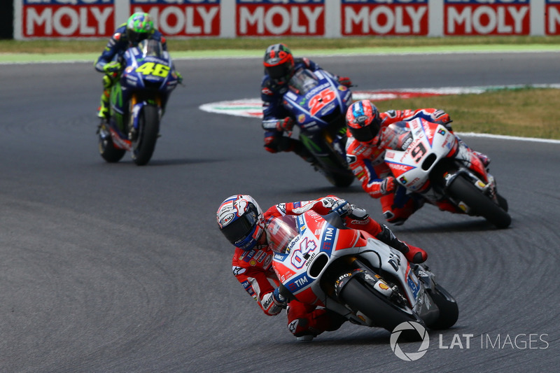 Andrea Dovizioso, Ducati Team; Danilo Petrucci, Pramac Racing; Maverick Viñales, Yamaha Factory Raci