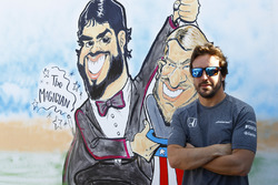 Fernando Alonso, McLaren, alongside a caricature