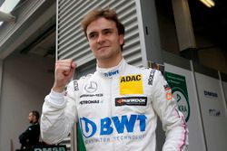 Ganador de la pole Lucas Auer, Mercedes-AMG Team HWA, Mercedes-AMG C63 DTM