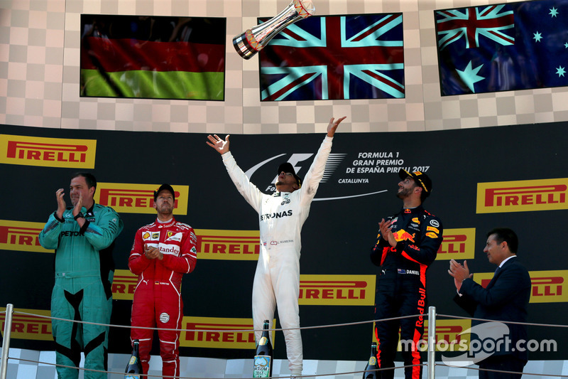 Podium: 1. Lewis Hamilton, Mercedes AMG F1, 2. Sebastian Vettel, Ferrari; 3. Daniel Ricciardo, Red B