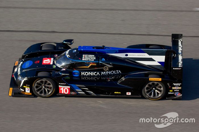 #10 Wayne Taylor Racing Corvette DP: Ricky Taylor, Jordan Taylor, Max Angelelli, Jeff Gordon