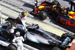 Race winner Lewis Hamilton, Mercedes AMG F1
