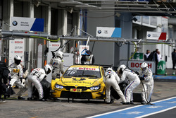 Timo Glock, BMW Team RMG, BMW M4 DTM, Boxenstopp